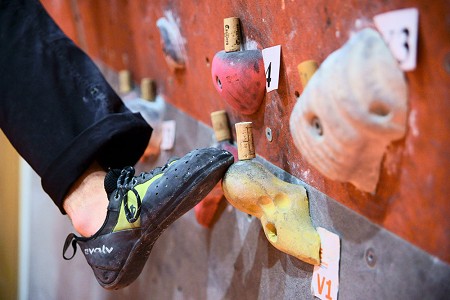 Using corks on footholds to force accurate foot placement  © Will Carroll