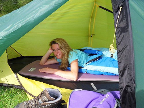 Testing the Therm-a-rest Prolite Plus Women's Camping Mat  © Sarah Stirling