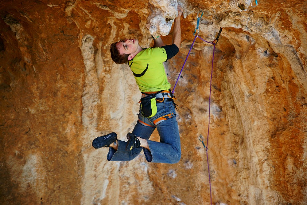 Robbie Phillips, Edelrid athlete puts the Creed harness to the test in Kalymnos.  © Edelrid GmbH / Will Carroll Photography