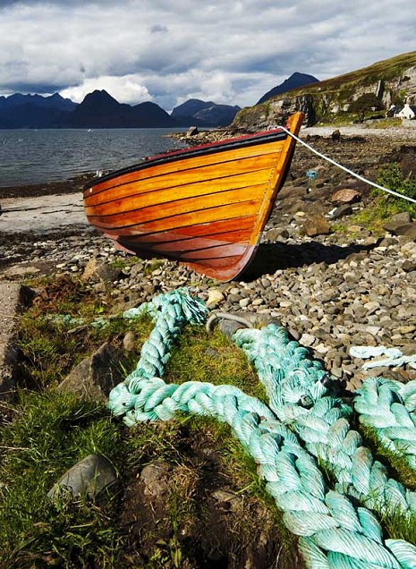 Waiting for the boat at Elgol  © Lisa Grant