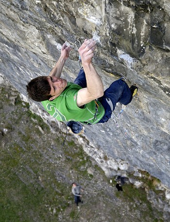 Alan Cassidy trying True North (8c) at Kilnsey back in 2007!  © Pete O'Donovan