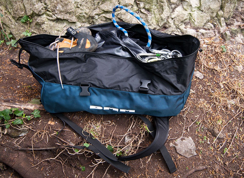 DMM Classic Rope Bag closed  © UKClimbing limited