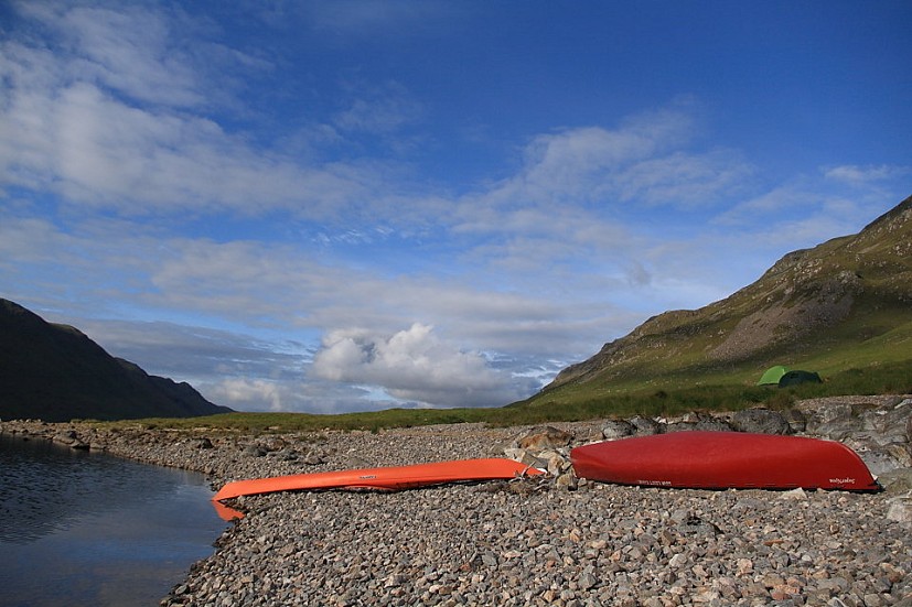 Canoe vs kayak  © Dan Bailey