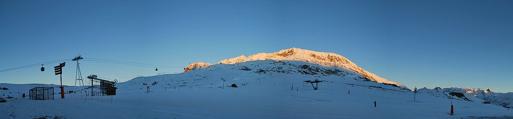 Pic Blanc Panorama, Alpe d'Huez, winter 2010/11  © Chris Ellyatt