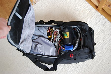 An opening back panel, internal pockets and reasonable capacity  © Toby Archer