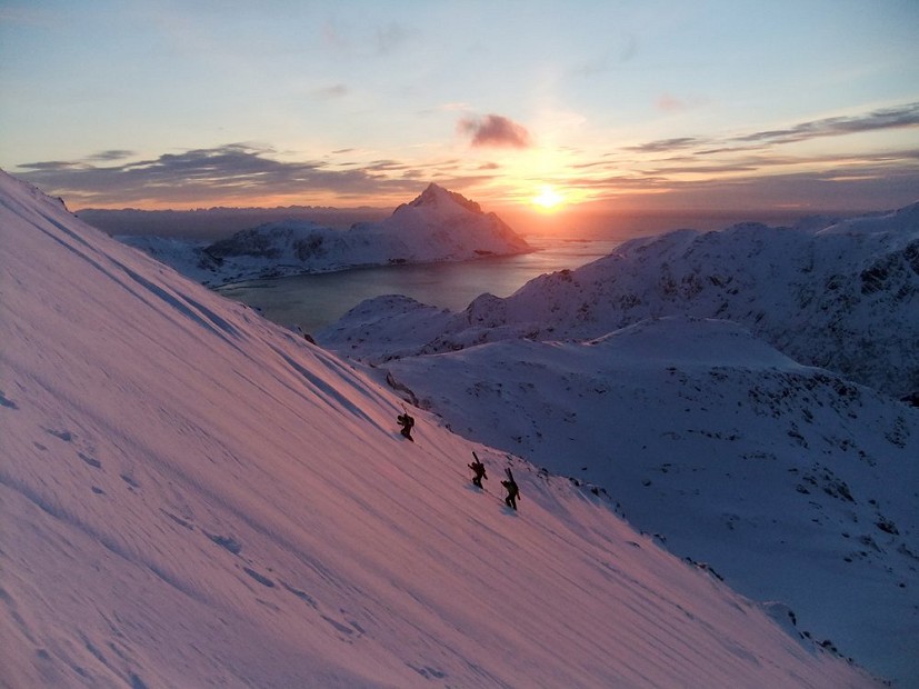 Ski mountaineering, Nappstind, Lofoten  © Tore Pettersen