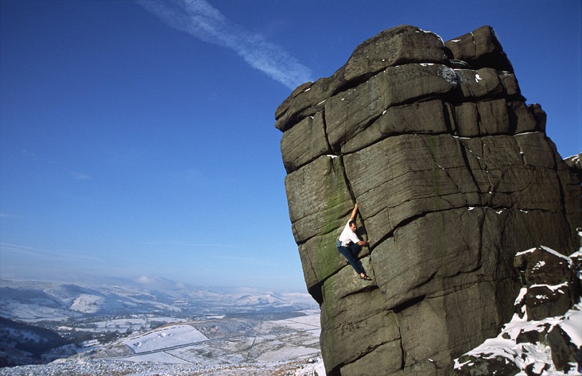 Adrian Berry on The File VS at Higgar Tor  © Ian Parnell