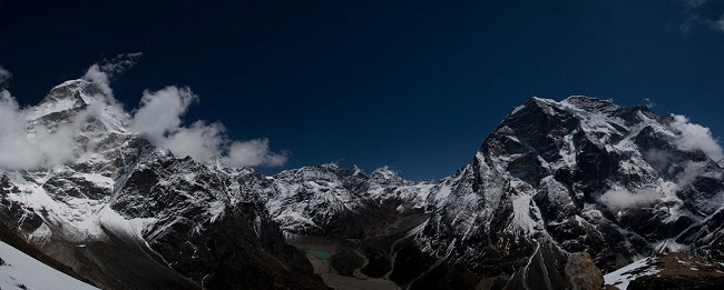 Panorama of the Hinku, Kyashar on the left to the West face of Mera Peak on the right  © Andy Houseman