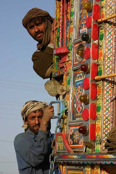 Pakistan radiates colour from every vehicle  © Pauline sanderson & Everestmax team