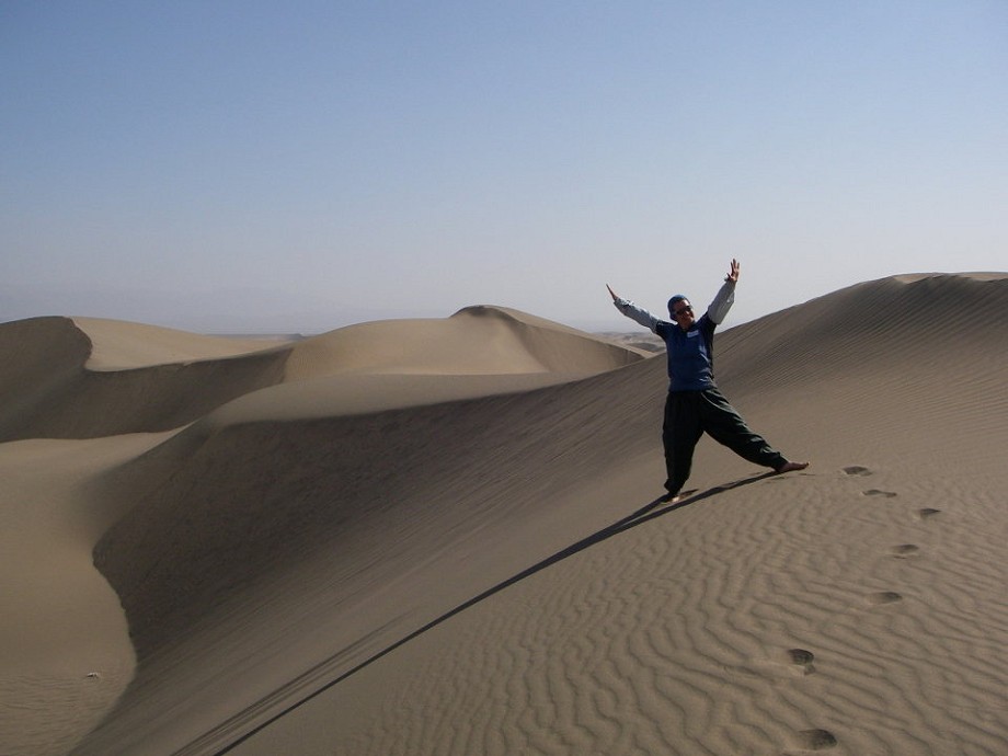 Pauline enjoying the desert  © P.Sanderson