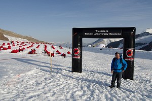 Entrance to the Mammut Basecamp  © Paul Phillips