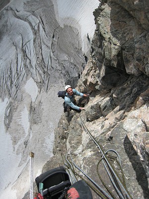 Nick Dixon on Pave dans la Mare, South Face of Pave Peak.   © Jerry Gore, Alpbase.com