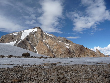 The south side of Lama Jimsa Kangri (6276m).  © Robin Jones