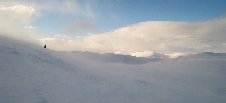 Spindrift on Carn an Tuirc - in these conditions eye protection is vital  © Dan Bailey