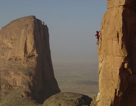 Kevin Thaw climbing at The Hand of Fatima, Mali  © Kevin Thaw Collection