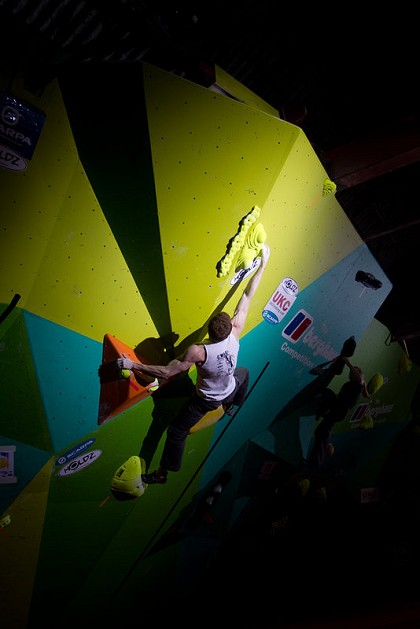 Ned Fehally performs in the CWIF final 2011  © Paul Bennett