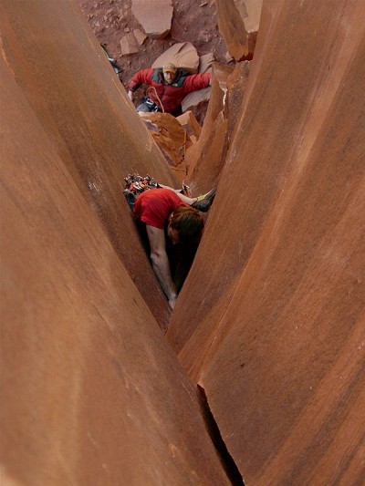 Scott leading the 50 meters long and amazing corner of Slot Machine  © lesoy
