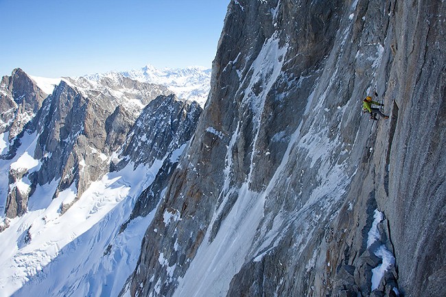 Will Sim jumaring one of the hard aid pitches on Manitua  © Jon Griffith / Alpine Exposures