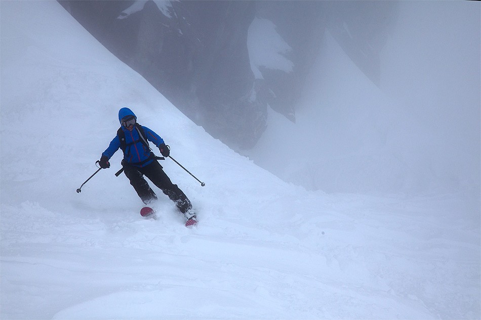 Heather Swift skiing off piste on the Grands Montets in the Marmot Vapor Trail Hoody  © Jack Geldard