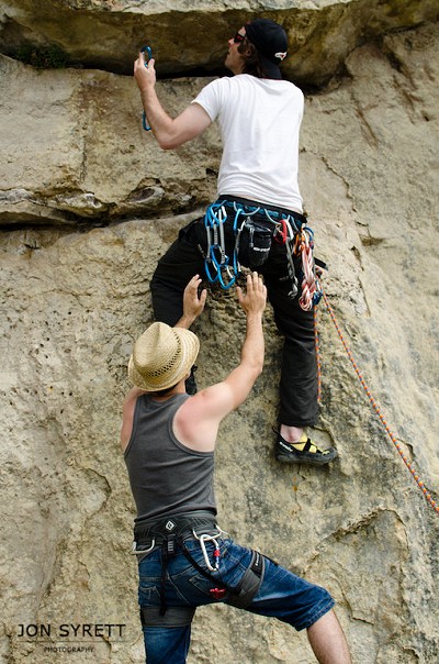 Dave offering Nigel a helping hand!  © Jon Syrett