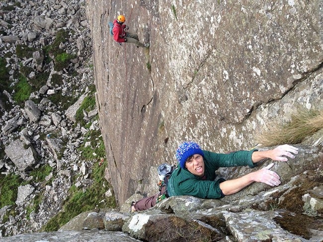 Ricky Bell topping out Blind Pew E2 5b  © Paul Swail