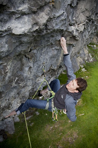 Stephen Horne climbing a 7a+ at Panorama Crag, Yorkshire in the Arc'teryx Gamma SL  © Jack Geldard