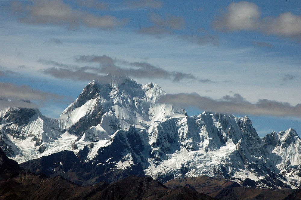 Yerupaja - 6634 m. Cordillera Huayhuash, Peru  © tomchyk