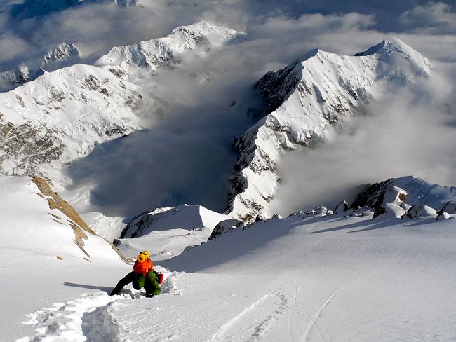 Tom Livingstone slogging towards the summit  © Tom Ripley / Tom Livingstone