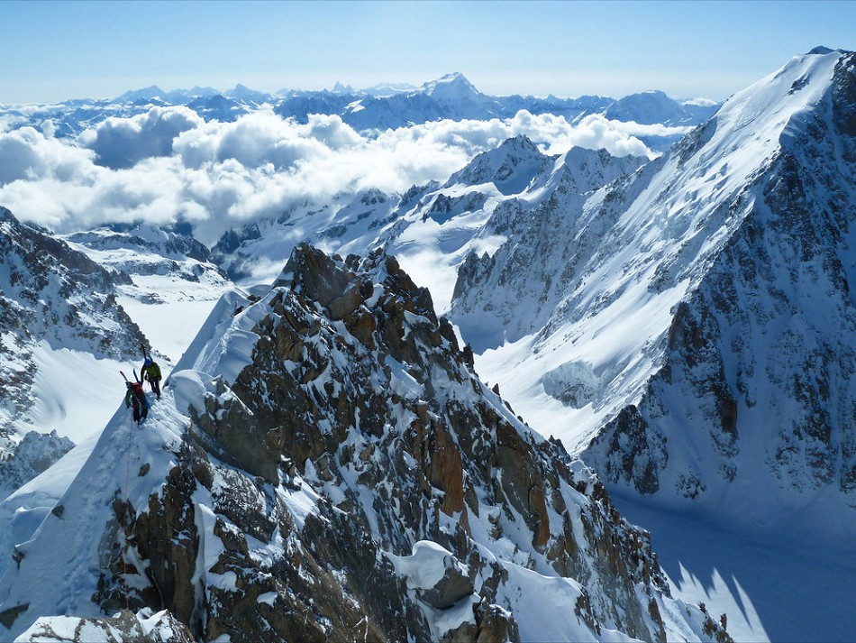 On the Forbes Arete en route to the West Couloir of the Chardonnet  © Tom Grant