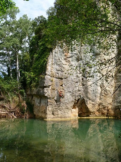 Ed Hamer enjoying some deep water soloing on his recent trip to France  © Hamer Collection
