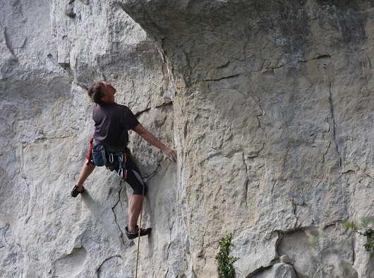 Eyeing the moves into the groove on New Saladin - 6c, The Cuttings  © Brian H