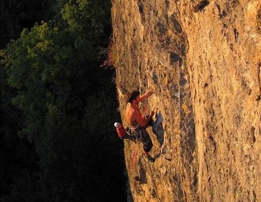 3rd Pitch of Yellow Edge in the golden glow of the setting sun.  © Kemics