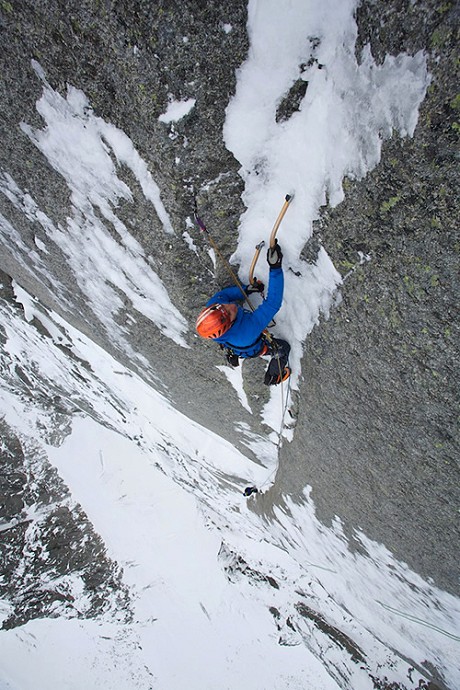 Jeff Mercier leading pitch 8: super thin ice requiring some delicacy at times!    © Jon Griffith