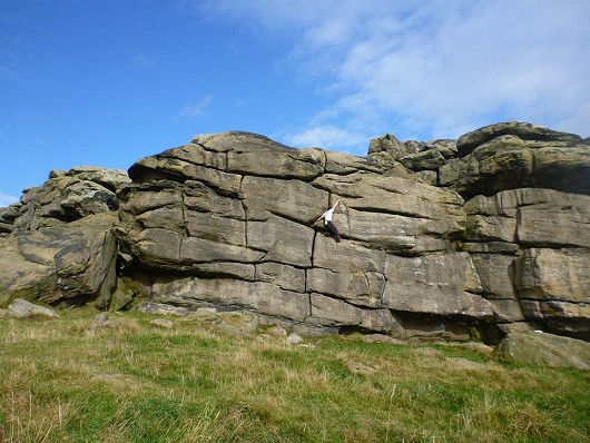 Soloing Bird's Nest Crack on a Beautiful Almscliff Day  © Dickon151