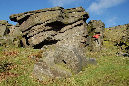 Classic bouldering - Stanage  © Chris Craggs