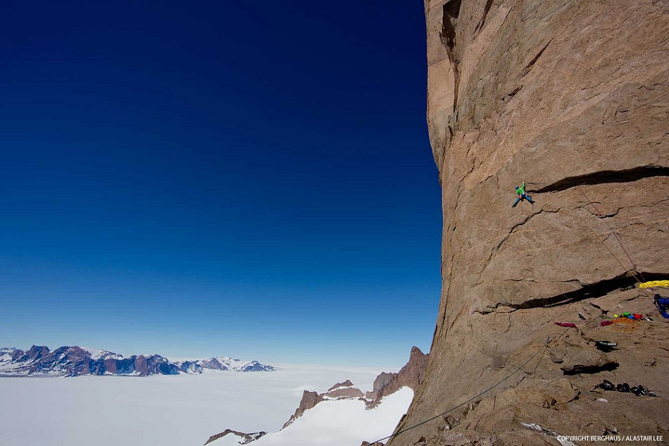Climbing on the headwall leading to the summit  © Alastair Lee / Berghaus