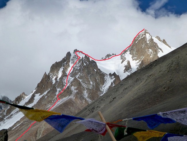 Dunglung Kangri showing route of first ascent  © Simon Yearsley