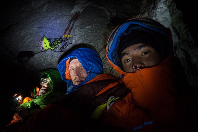 Hansjorg, Peter and David during their freezing bivvy  © David Lama