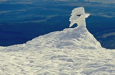 Weird snow formation on Ben Ledi memorial cross  © Hamishy