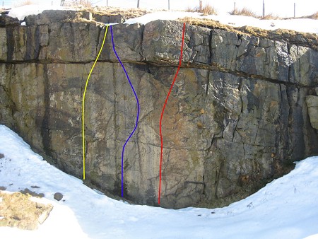 Summit Quarry: Yellow – Jaggernath E4 6b, Blue – Pylon Direct/Jacks Thunder E6 6c, Red – Responsible Parenting E7 6c  © Nik Jennings