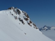 Ridge climb in east Greenland on a Splitboard expedition