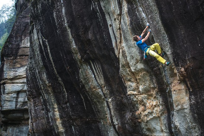 James Pearson climbing A Denti Stretti  © Riky Felderer