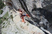 Ivan Lisica climbing his project, Prvomajski zajeb, at Markezina Greda, Klis