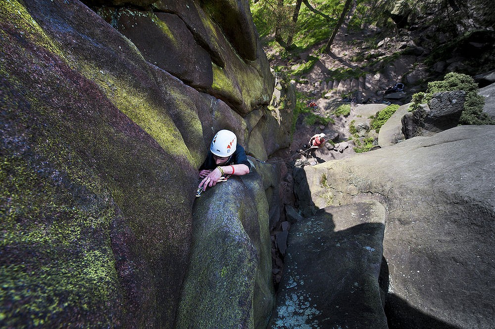 James up to his armpits in Cannonball Crack  © tony4433