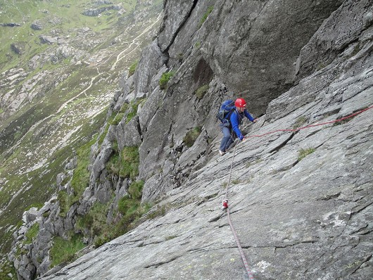 Game of chess anyone?  Knight's Move on Grooved Arete    © NickK123