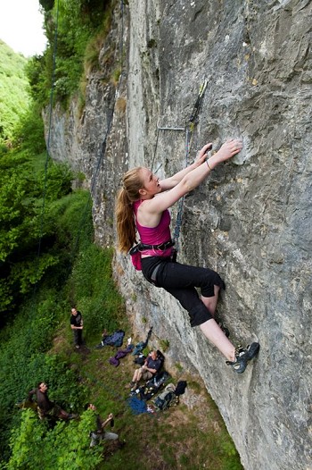 Emily Allen, showing the technical nature of Peak Lime on Aberration, 8a, Cheedale  © Craig Bailey