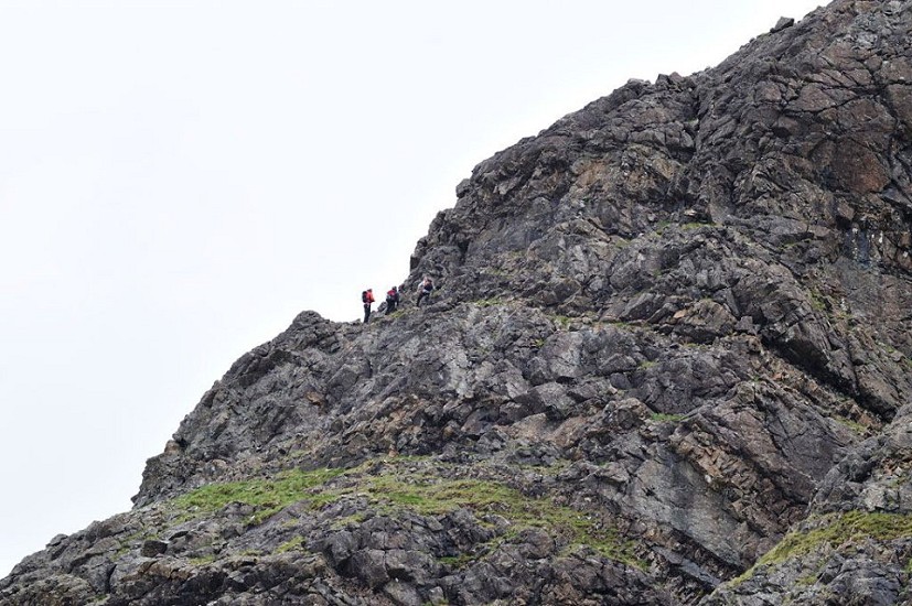 The big Hex team start up Pinnacle Ridge  © Douglas Nicholson