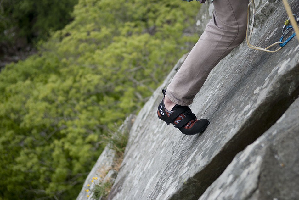 The Five Ten Stoneland being tested in North Wales for this review  © UKC Gear