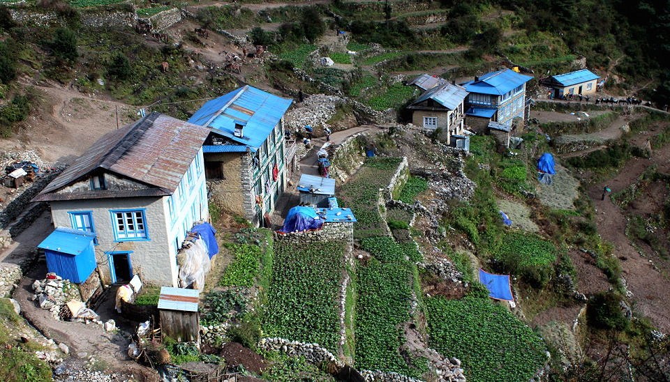 Tea houses on the outskirts of Namche Bazaar  © Rebecca Coles