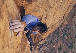 Alex Honnold at the Green river, Utah  © The North Face